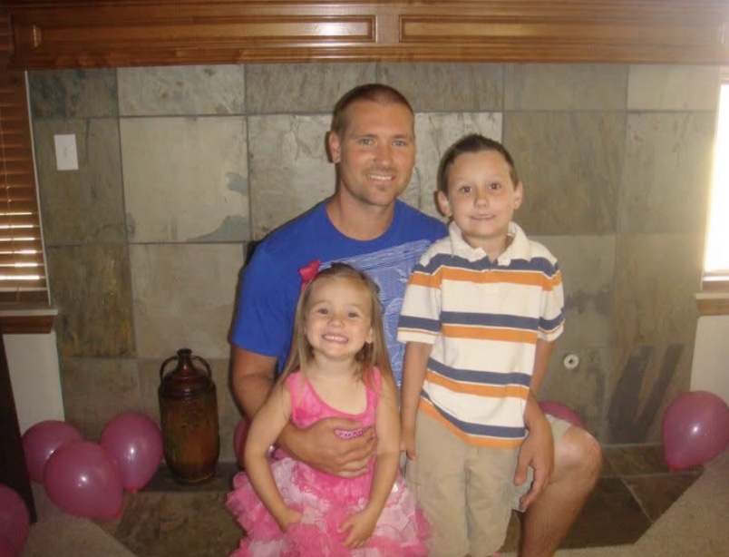 A family photograph of the people behind Skaggs Vacuums